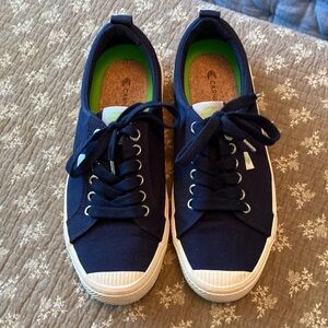 Cariuma Oca low sneakers